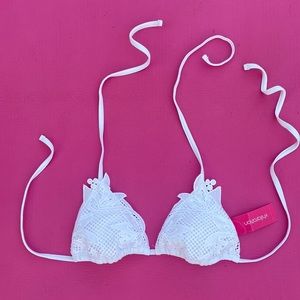 NWT Xhilaration Size XS White Eyelet Bikini Top